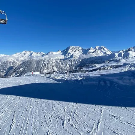 L'escalade 3 * Куршевель